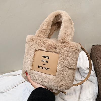 China 2022 Polyester Trend New Arrivals Handbags Fashion 3 Color Women Plush Handbags Hot Sale Casual Cute Women Shoulder Bag Messenger for sale