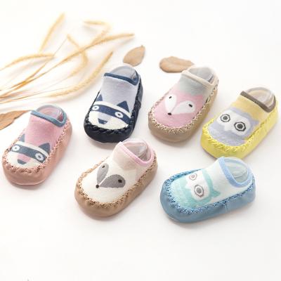 China Custom Cartoon Soft Baby Shoes Newborn QUICK DRY With Leather Anti-skid On Sole Sock for sale