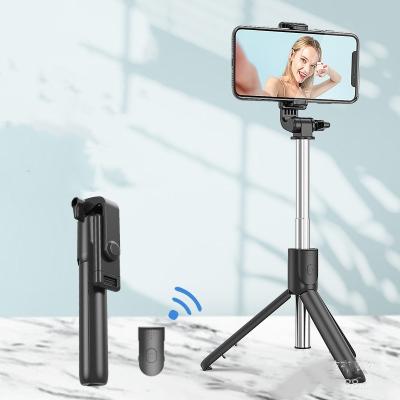 China 360 Horizontal And Vertical Mini Fold Aluminum Alloy Wireless Remote Video Stick Rod Selfie Maker With My Phone for sale