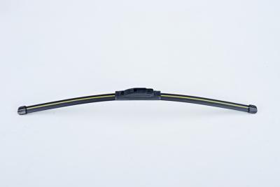 China Universal Compatibility Auto Composite Wiper Wiping And Cleaning with 18 Inches Coverage for sale