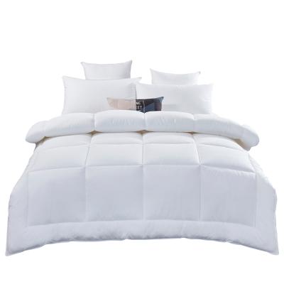 China Low MOQ Domestic Factory Price Quilted Comforter Warmer Winters Hotel Comforter for sale