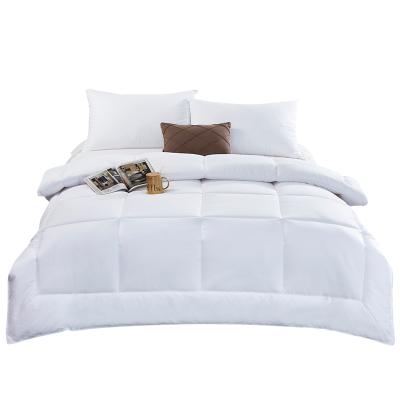 China Home Newcomer Customize Hotel Home Fashion Comforter Thicken And Warm Comforter for sale