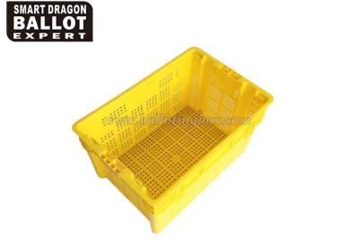 China Yellow Nestable PP Turnover Box / Agricultural Plastic Storage Crates 59.2 * 39.8 * 31.5 for sale