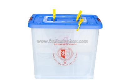 China Capaciteit 60L - de Plastic Stembus van 70L met Slotbovenkant 54,5 x 39.5cm Te koop