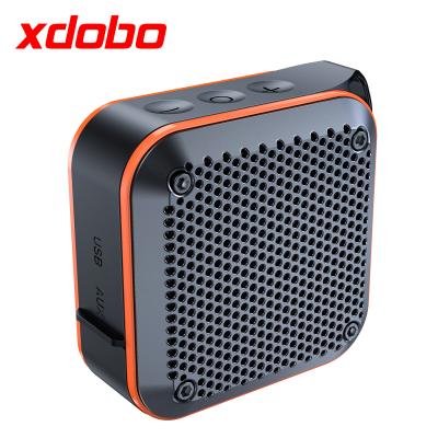 China 2021 Hot Amazon Radio Sales Waterproof Outdoor Wireless Portable Speaker With FM Function for sale