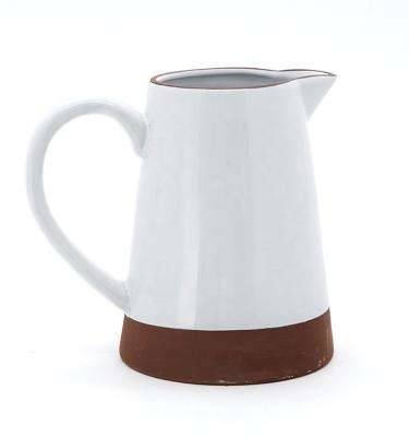 China Jarrón de agua de cerámica blanca con tapa Jarrón de agua de café y leche de fabricación multicolor en venta