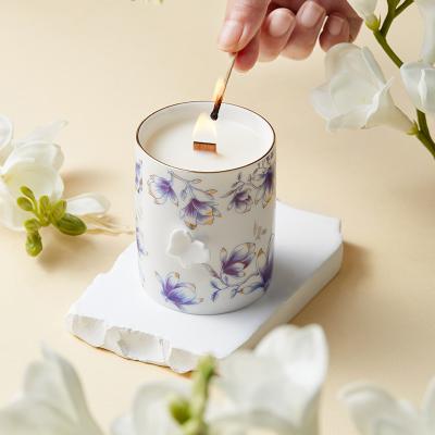 China Customized Ceramic Fragrance Oil Candle Holders for sale