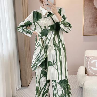 China QUICK DRY 2023 New Arrivals Customized Logo Womens 2 Piece Sets Women Clothing Custom Pleated Two Piece Set for sale