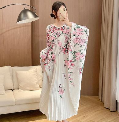 China Wholesale 2023 New High Quality Anti-Static Plus Size Casual Dresses Woman Loose Printing With Pleat Batwing Sleeve Pleated Party Dresses for sale