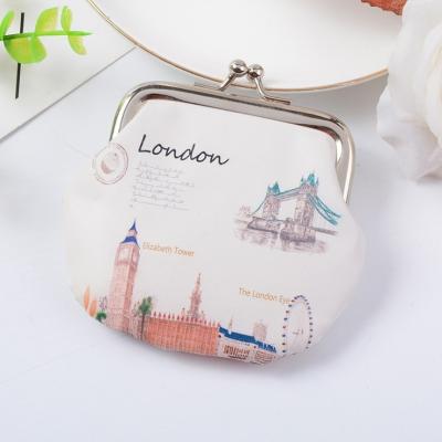 China Fashion Eiffel Tower 2019 ladies pinch iron clip key bag PU leather red envelope 3 inch iron clip bag for sale