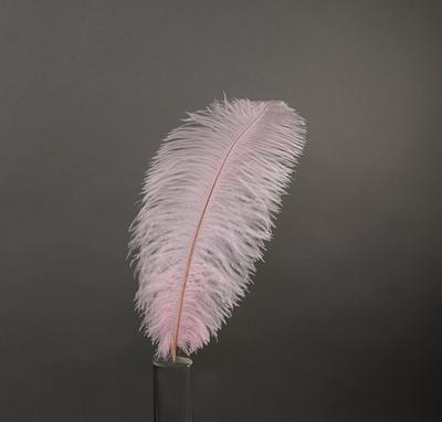 China Ostrich Feather Wholesale 40-45cm Ostrich Feather Pink For Wedding And Ostrich Feather Drabs Hot Selling Ostrich Feathers for sale