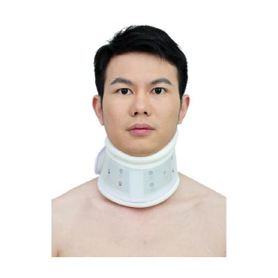 China Breethable Hole Health Care Cervical Vertebra Neck Brace Collar Orthopedic Adjustable Medical Neck Support en venta