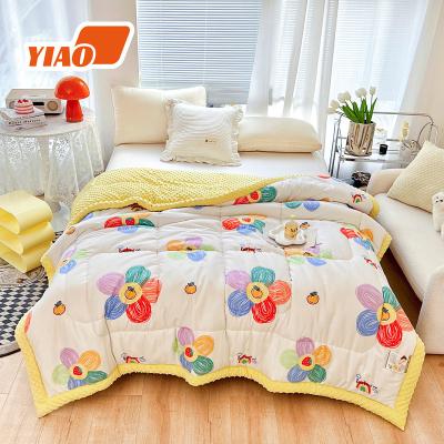 China 100% Good Quality Anti-static Chinese Low Price Natural Summer Quilt for sale