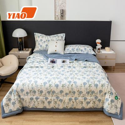 China Wholesale Lightweight Summer Anti-static Custom Made Comforter Microfiber Polyester Comforter for sale