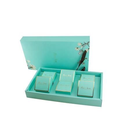 China FSC Recyclable Fancy Custom Logo Christmas Gift Box Drawer Green UV Coating Box for sale