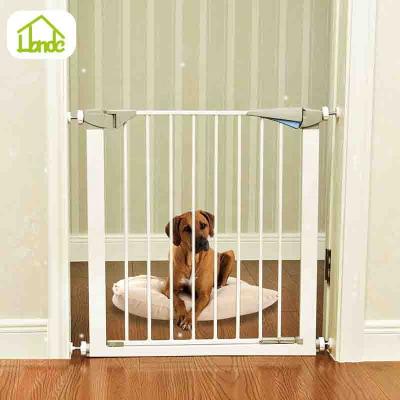 China Viable Customizable Animals Favorite Pet Safety Door Retractable Safety Gate for Baby or Pet for sale