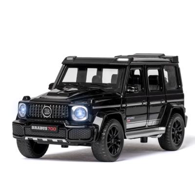 China 1:32 Scale Diecast Toy Diecast Diecast Alloy Model Car Toy Sound Light Pull Back Brabus G700 SUV for sale