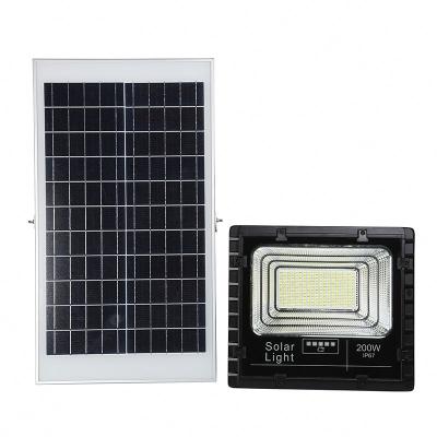 China Bright Outdoor Garden 3000-6000K 180 Efficiency 200W Solar Led Flood Light for sale