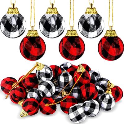 China Eco-Friendly Christmas Ball Ornaments Lattice Ornaments Buffalo Tartan Burlap Wrapped Ball Pendants Christmas Tree Decoration for sale