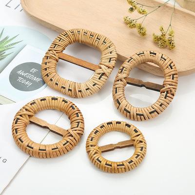 China New Fashion Pin Buckles Round Bamboo Buckle For Belts Forest Style Rattan Knit Buckle Head For Bag for sale