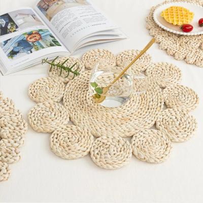 China Viable Round Woven Dining Table Mat Straw Cup Coaster Mat Rattan Placemats Dining Table Mat Water Gourd Placemat Round Rattan Table for sale