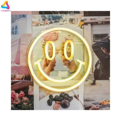 China Long lasting fast delivery no MOQ dropshipping smiley face crown neon sign neon sign for kids bedroom wall decor neon lights wall decor for sale