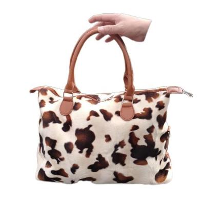 China Fashion Personalized Cow Leopard Weekender Bag Travel Large Tote Shoulder Bags For Women Duffel Bag for sale