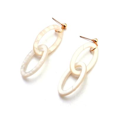 China 2021 Cute New Vintage R Wind Amber Chain Acrylic Earrings For Women for sale