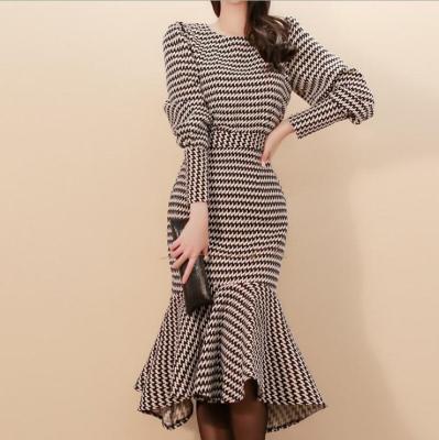 China 2021 Autumn Ladies Fishtail Skirt Suit Breathable Bag Hip Waist Houndstooth Sleeve Bubble Temperament Ladies Fishtail Skirt Suit for sale