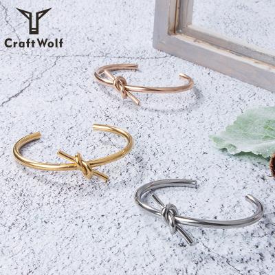 China Anti-allergic/No Rust/Silver Fashionable Adjustable Twisted Bracelet Stainless Steel Craft Wolf Minimalist Cuff Jewelry Men Women 18K Gold High Quality Eggs for sale