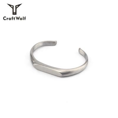 China Anti-allergic/No Rust/Silver Titanium Bangle Bracelet 316L Stainless Steel Wolf Craft High Quality Custom Jewelry Gold For Man for sale