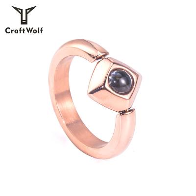 China 2019 New Fashionable Ring Wholesale Gold Jewelry Rhombic Rotation Gifts Design Stainless Steel Love Couple Beautiful Engage Ring for sale