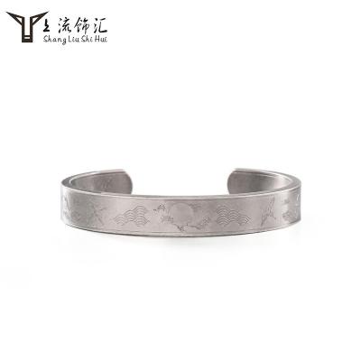 China High Quality Anti-allergic/No Rust/Wolf Shape New Style Crane Cloud Cuff Bracelet Craft For Women Men for sale