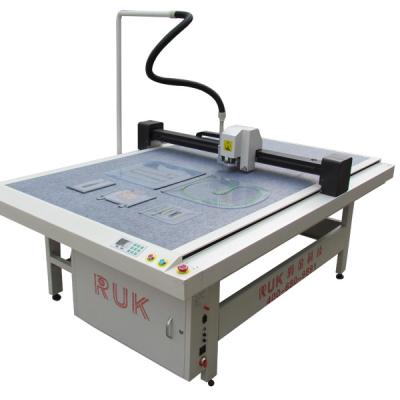 China SERVOMOTOR Pattern Machine Fiber Laser Cutting Machine CNC Plastic Sewing Cutting Plotter for sale