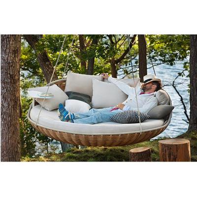 China Contemporary Synthetic Outdoor Folding Bed Daybed Swing Wicker Outdoor Furniture Set for sale