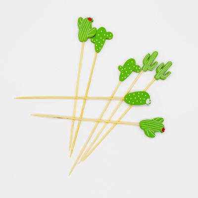 China Leaf Shape Bamboo Fruit Easily Cleaned Eco - Friendly Disposable Stick for sale