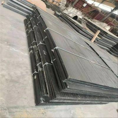 中国 Chromium Carbide Overlay Hardfacing Wear Plate Clad Wear Plate Mining Machinery Abrasion Resistant Plate 販売のため