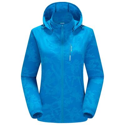 China Wantdo Men's Women's Warm Hooded Coat Winter Mountain Breathable Waterproof Ski Jacket Windproof Rain Jacket for sale