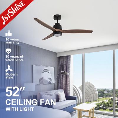 China Lower Noise 52 Inch Ceiling Fan with 6 Speed Choice Smart Remote Control and DC Power Source for sale