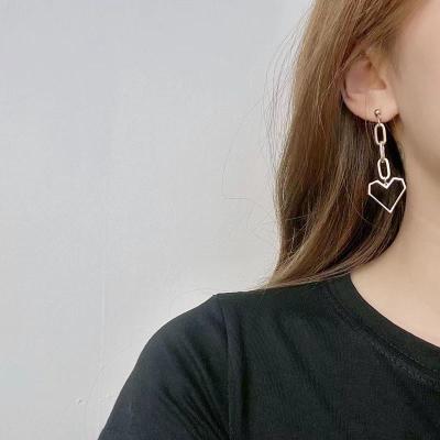 China CLASSIC Trendy Simple Asymmetric Irregular Love Heart Shape Link Chain Drop Earrings for sale