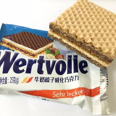 China Factory Manufacture Daily Eat Chocolate Milk Hazelnut Wafer Bulk Pack Snack Chocolate OEM 20g or 25g Crunchy Cookie China for sale