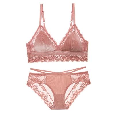 China Antibacterial Custom Logo Lace Comfortable Panties and Bra Set Breathable Mesh Wireless Bra and Thongs Set Women for sale