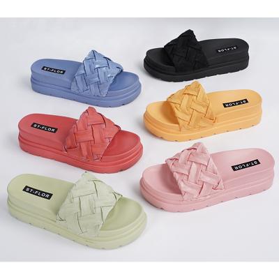 China Lightweight Customized Women Wedge Sandals PVC Woven Fabric Slippers Upper Thick Ladies Platform Unique Sandals for sale