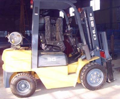 China CHL 3.0 Ton Gasoline LPG Forklift Truck Equiped Japanese Original Nissan Engine for sale