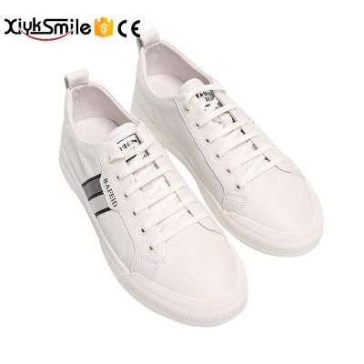 China Trend 2022 fashion spring and all-match shoes new summer men's white shoes soft sole classic men's sneakers wholesale for sale