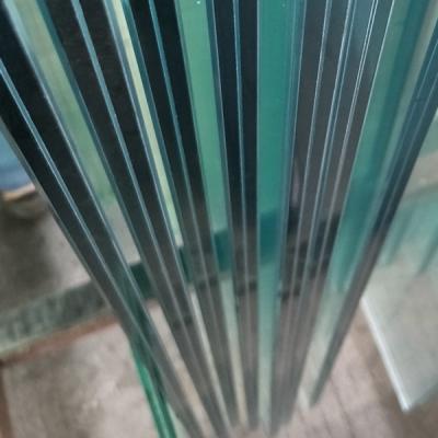 China Chinese factory SGP laminated glass with stable flat polished edges,clear laminated float glass for sale