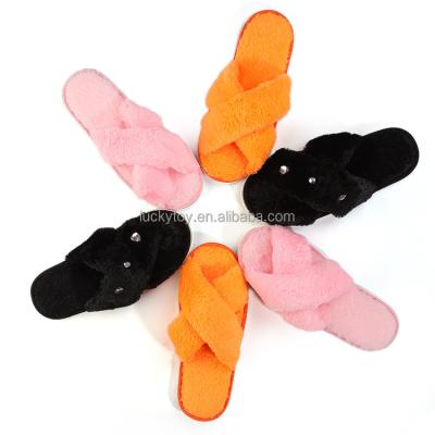 China LUCKY TOY Fashion Fur Slippers Plush Slippers Custom Made Winter Lightweight Fluffy Waterproof Non-slip Slides Cross Band House for sale