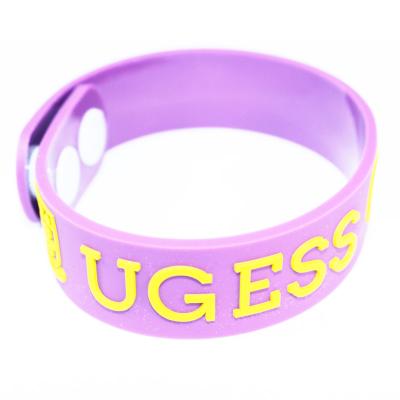 China Modern Manufacturers Specializing in the Production of PVC Wristbands with Custom Logo Color Silicone Wristband Wholesale for sale