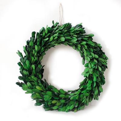 China Preserved Boxwood Garland Plant Large Small Preserved Natural Boxwood Wreath For Wall Baby's Breath Wreath for sale