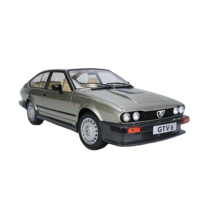 China Vintage Car Diecast Model 1/18 Toy Limited Edition Cars Diecast Alfa Romeo GTV6 1984 Metal Alloy Car for sale